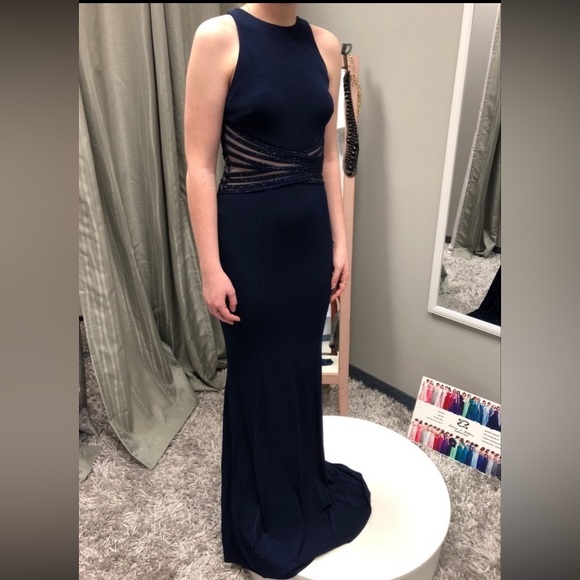 Prom Dress - Picture 1 of 7